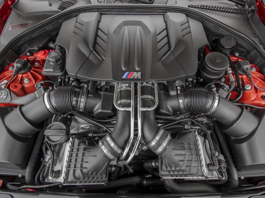  BMW M6 Coupe 2012 года  (US) (фото 7 из 36)